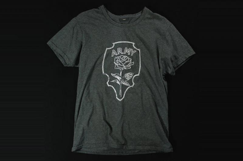 Varde77  ARMY ROSE T-SHIRTS