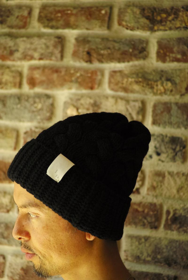 N.HOOLYWOOD COLLECTION LINE 152-AC01 pieces CABLE KNIT CAP