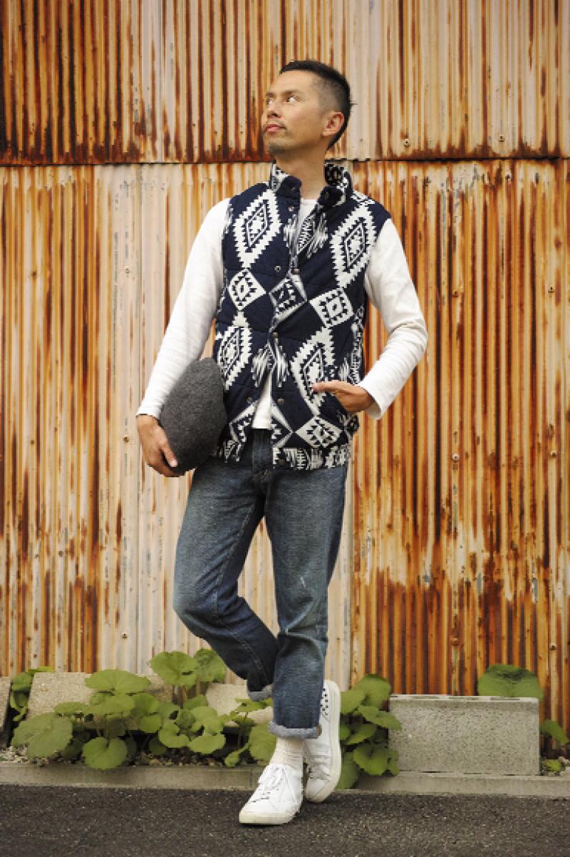 SOPHNET. NATIVE INDIGO FLANNEL PADDED VEST