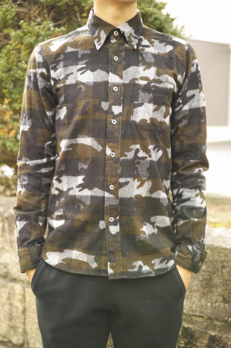 SOPHNET. CAMOUFLAGE OVER PRINT FLANNEL CHECK B.D SHIRT!