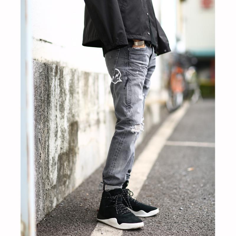  DENIM BY VANQUISH & FRAGMENT / gray regular straight denim pants 