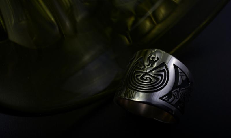 Eddison Wadsworth:Maze Band Ring