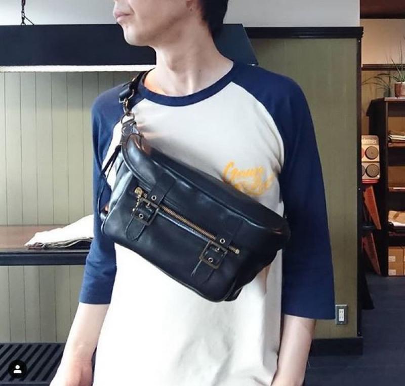 ADDICT CLOTHESHORSE LEATEHR WAIST BAG (ۡ쥶ȥХå)