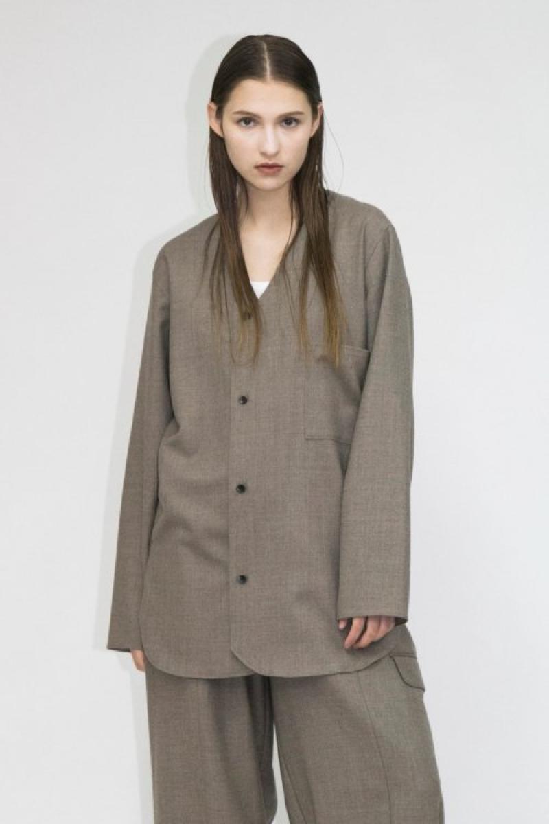 ޥӥ塼ƥեɥåȤꥻåȥå!  WOOL SERGE CARDIGAN<륵ǥ> ȥꥢեͥѤĥǥ ƱǺΥåѥĤŸƤޤ