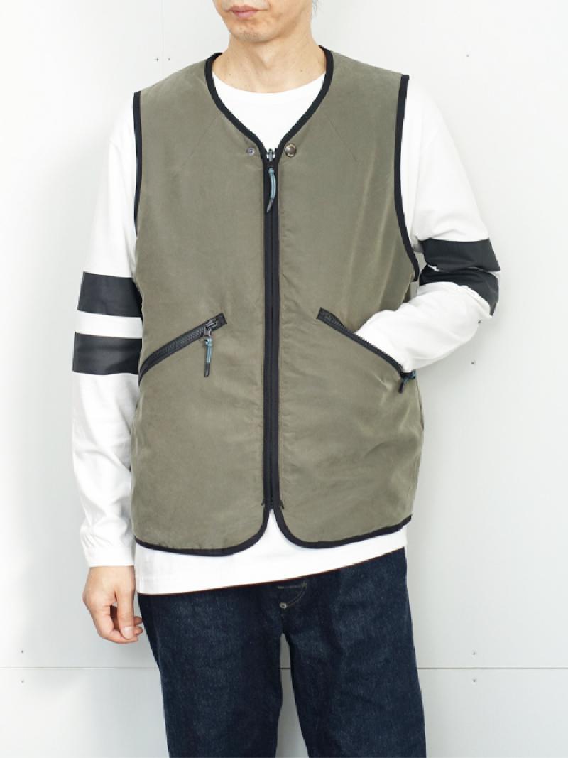 LOST CONTROLPadding Reversible Vest