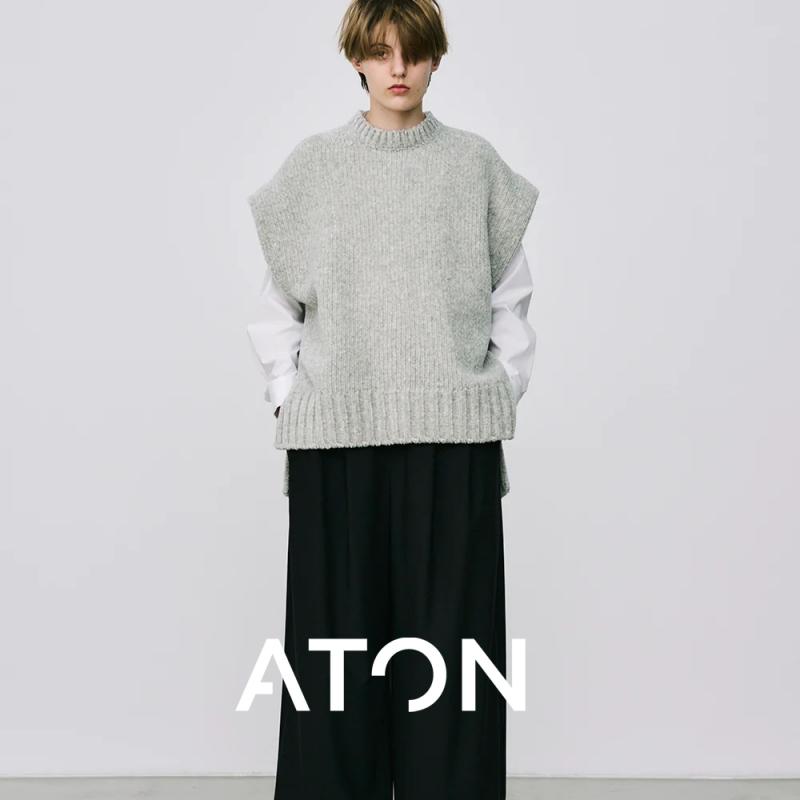 ATON / ƥ WOOL MOLE CREW NECK VESTand more