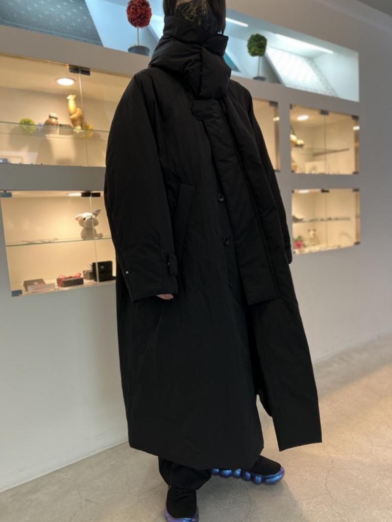 VOAAOV / KAWADA DOWNBRIGHT JET TAFFETA Long Coat 