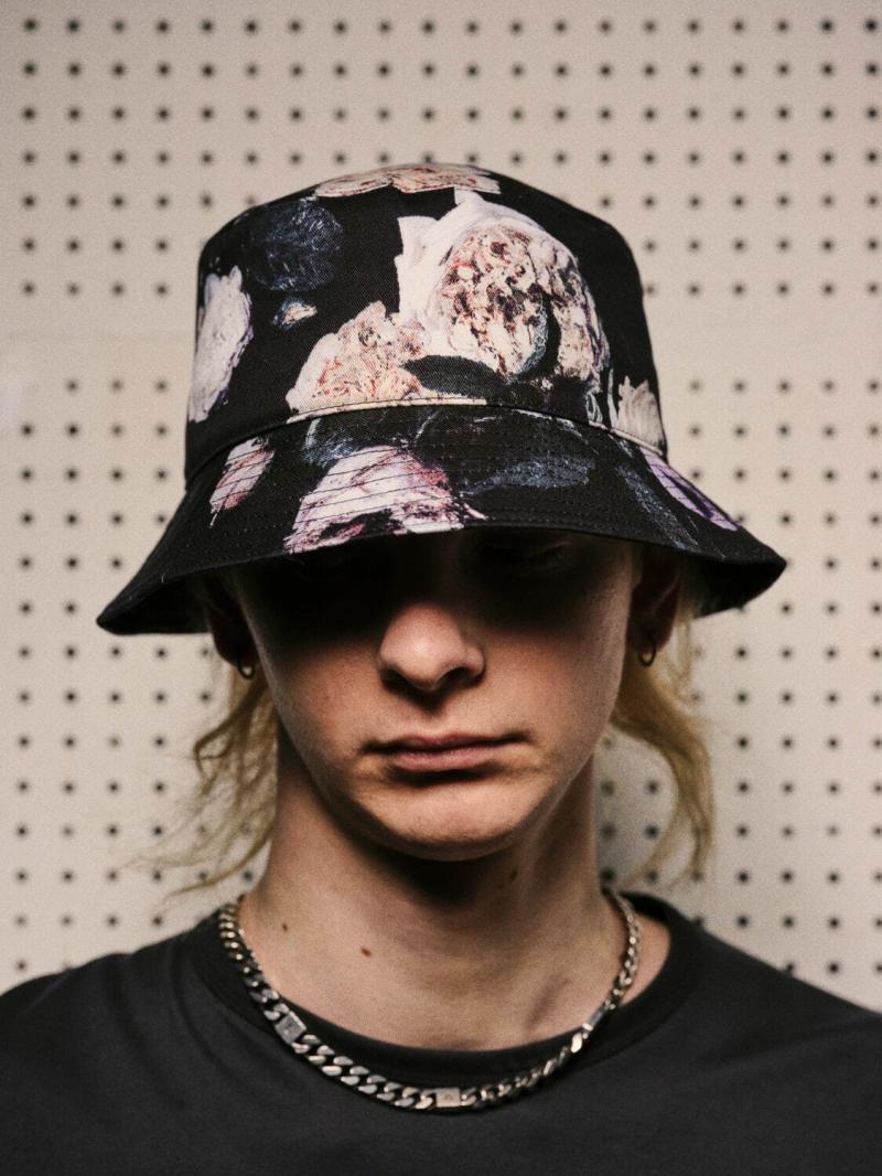 LAD MUSICIAN [åɥߥ塼] FLOWER BUCKET HAT NIHILISMפɽ֤ϥåȡäԤ˲֤Ȥ̵̣䤫ʷҤ԰٤᤿ʡ