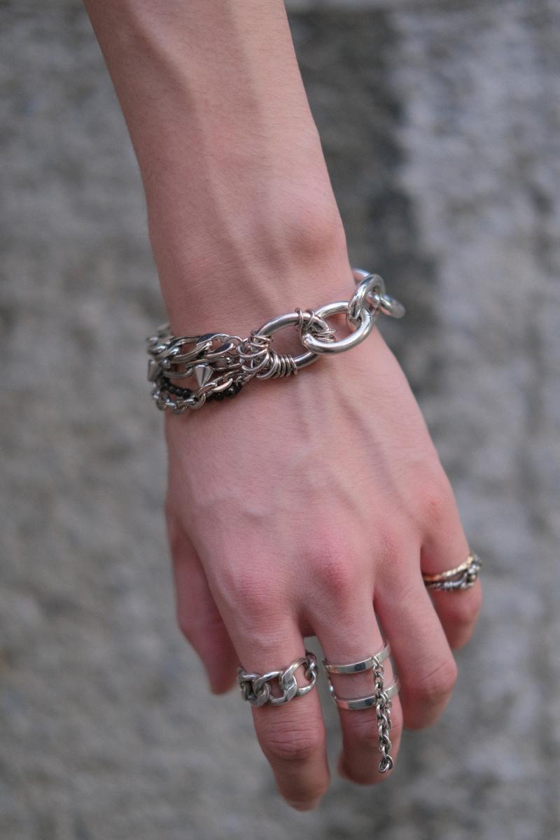 TĥǤˤϥС꡼ץ饹ȡ  [ gunda ] Twin Ring 10780- Chain Ring 24200- Chain Bracelet 14300-