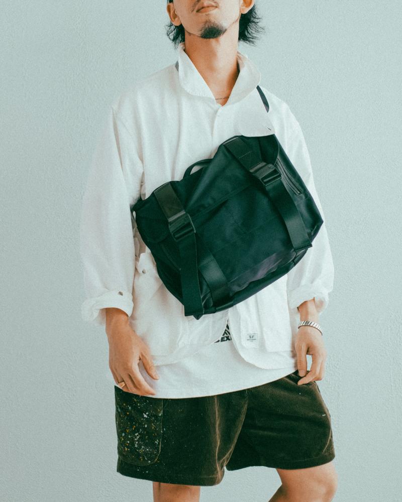 AMIACALVA:Gabardine messenger bag M